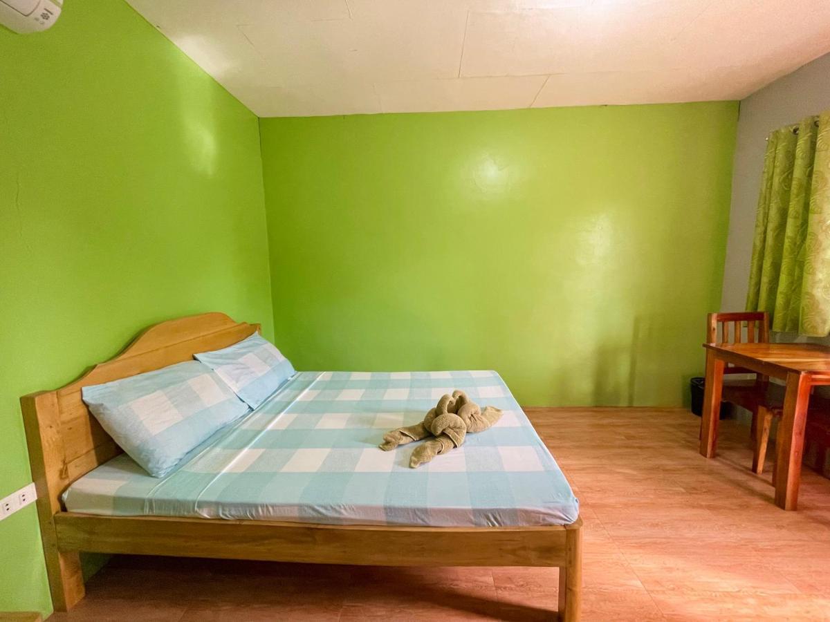 Ananas Guesthouse Moalboal Eksteriør billede