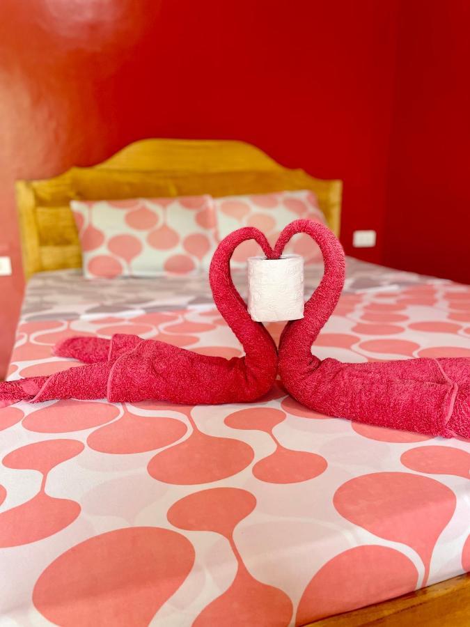 Ananas Guesthouse Moalboal Eksteriør billede