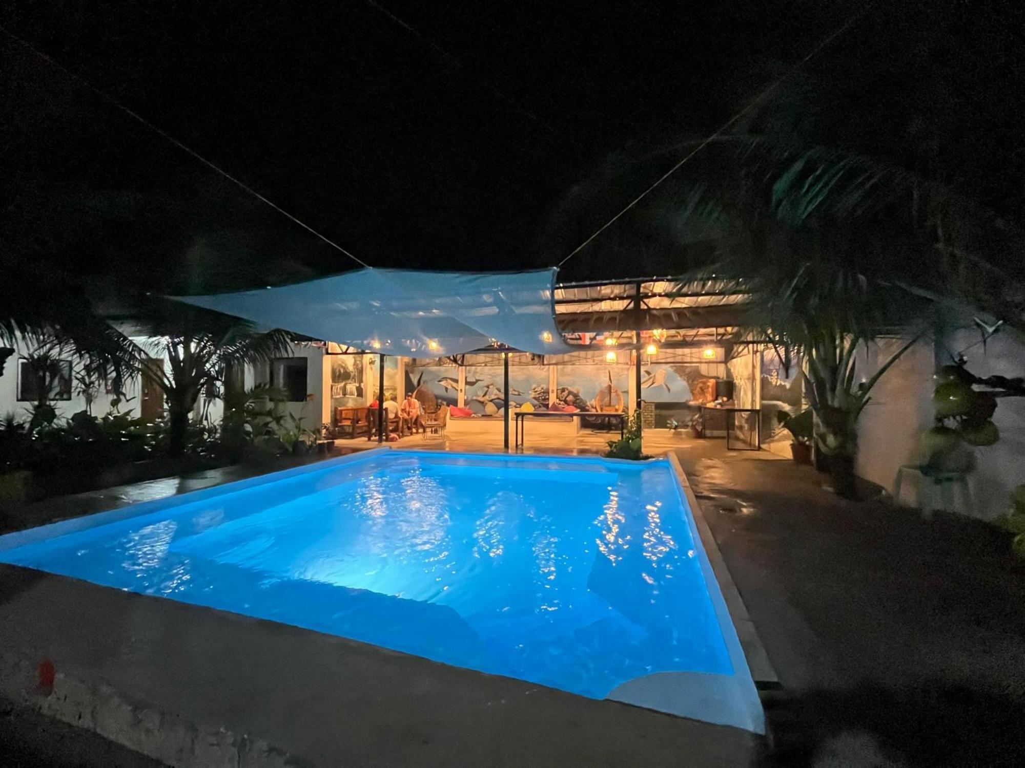 Ananas Guesthouse Moalboal Eksteriør billede